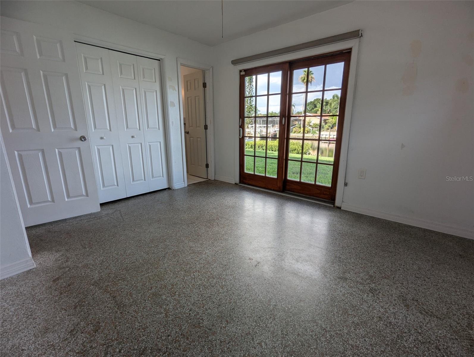 3931 E Eden Roc Cir Property Photo 16