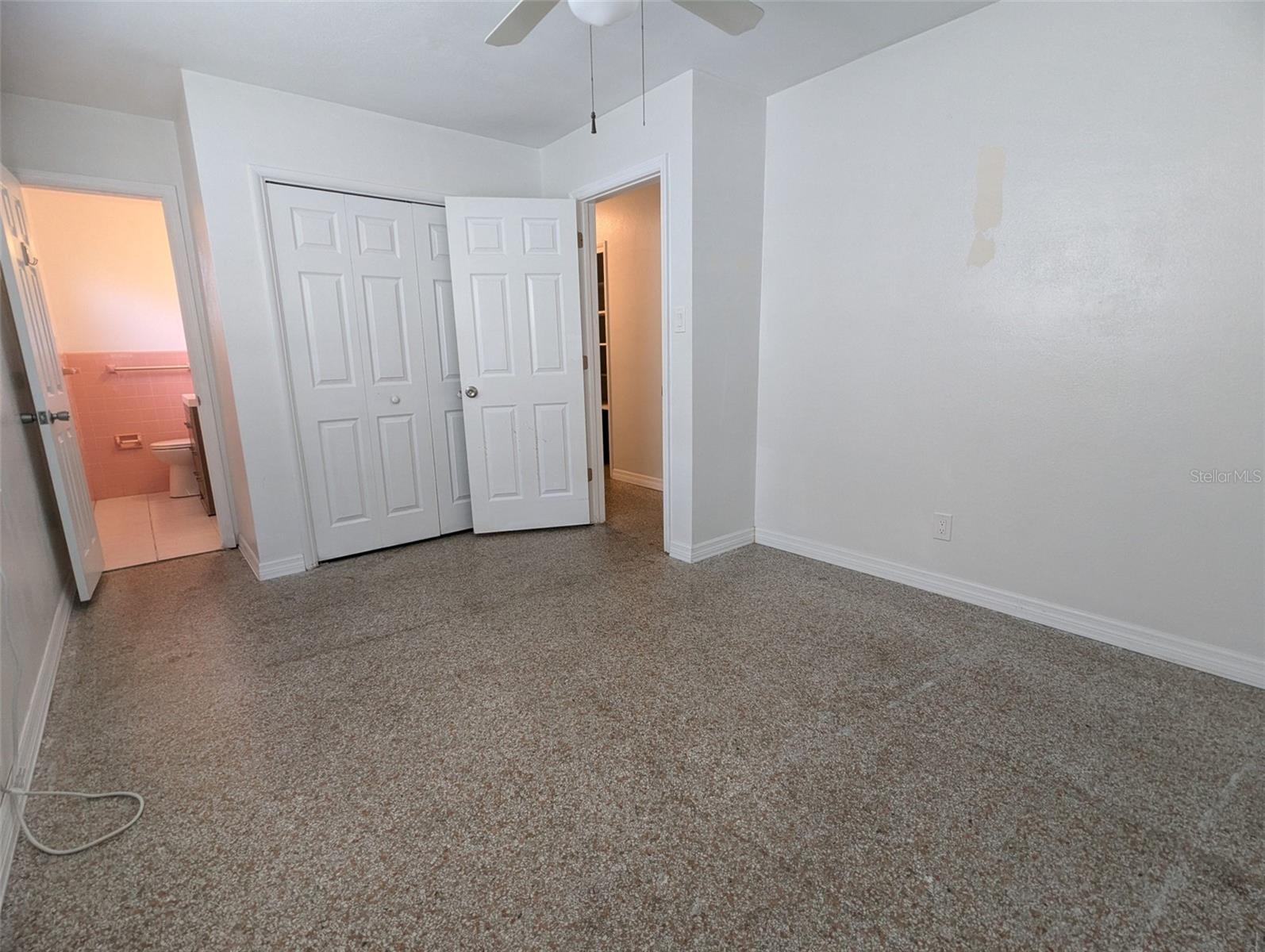 3931 E Eden Roc Cir Property Photo 21