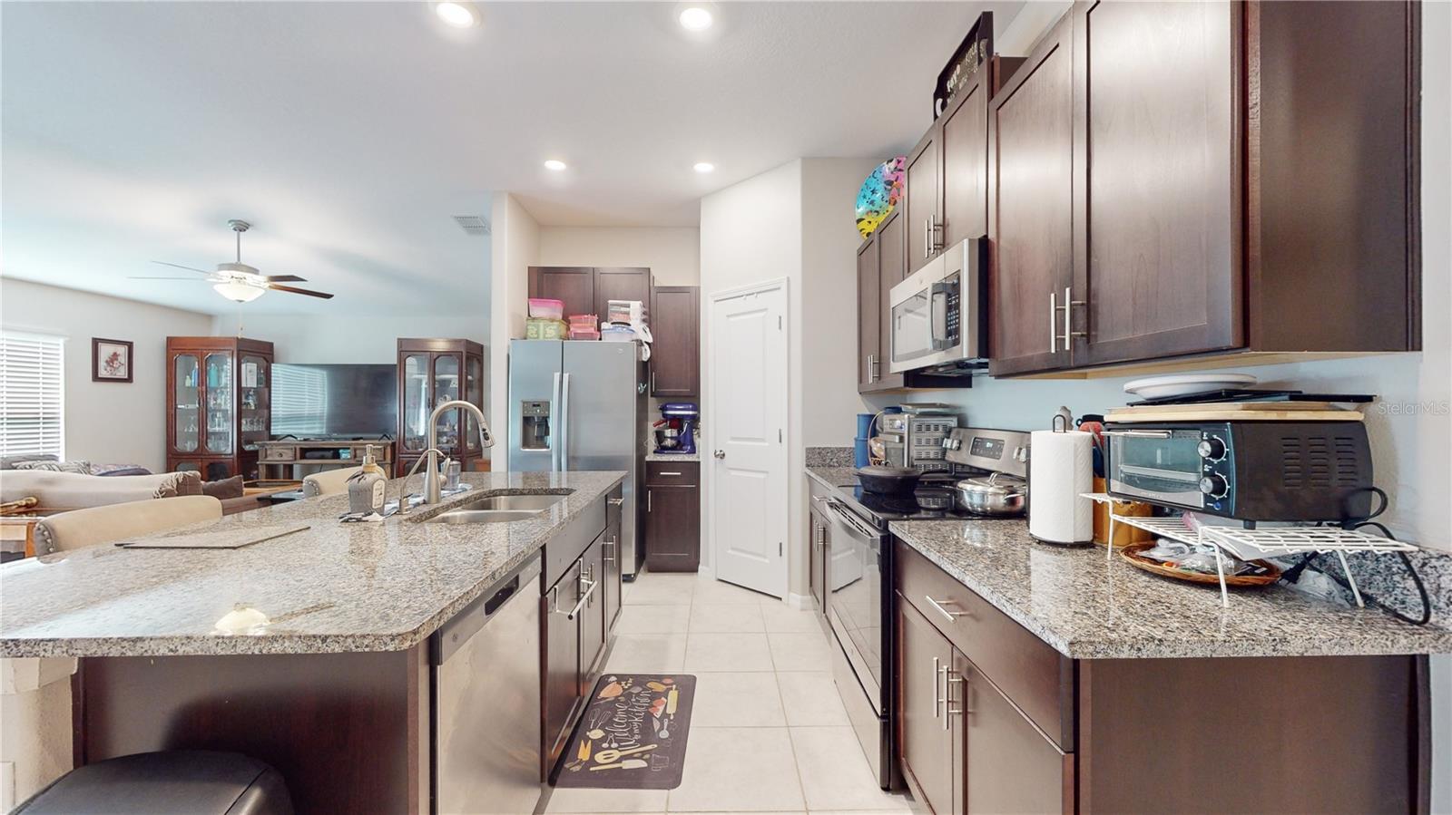 16638 Sunburst Lake St Property Photo 3
