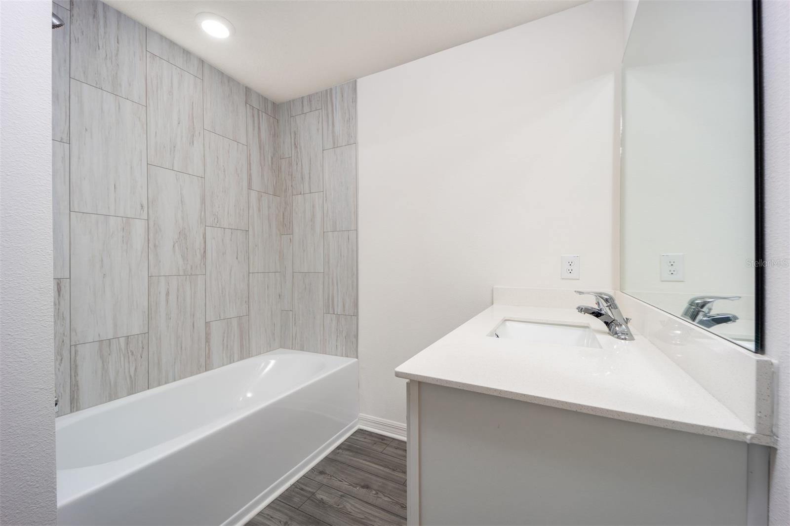 818 Poppy Ln Property Photo 17