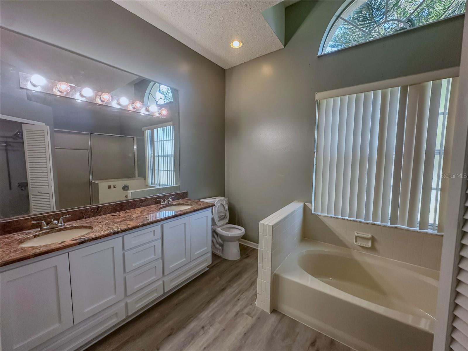 12034 Stone Crossing Cir Property Photo 43