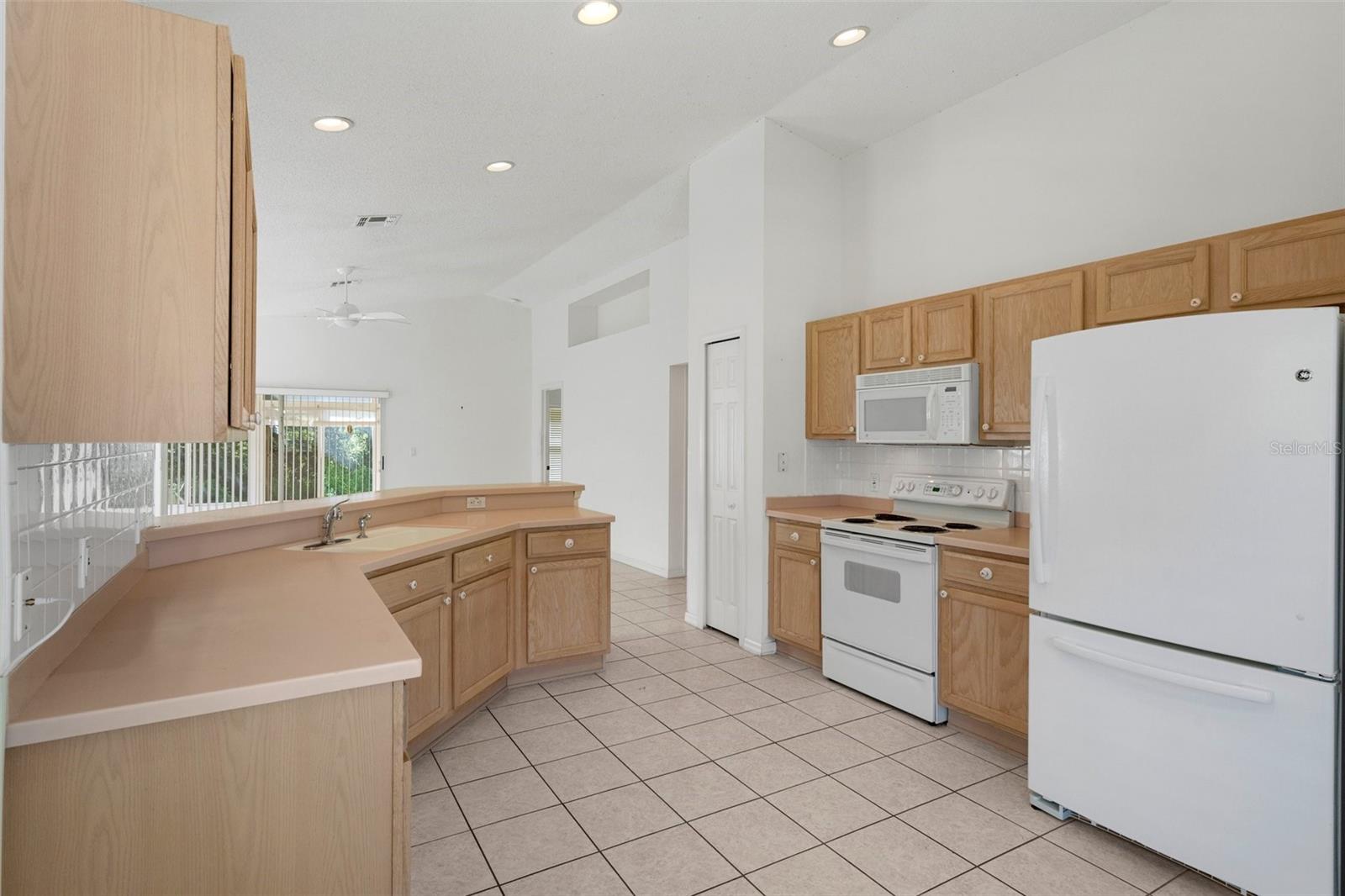 11230 Heathrow Ave Property Photo 2