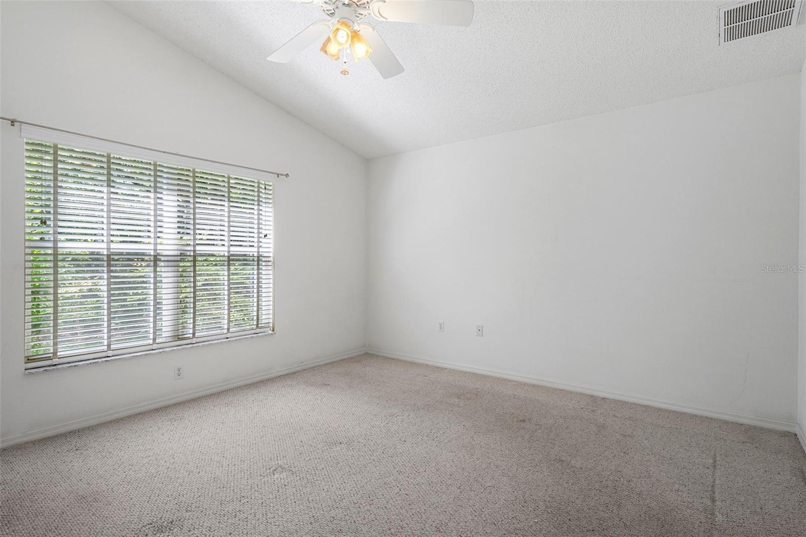 11230 Heathrow Ave Property Photo 6