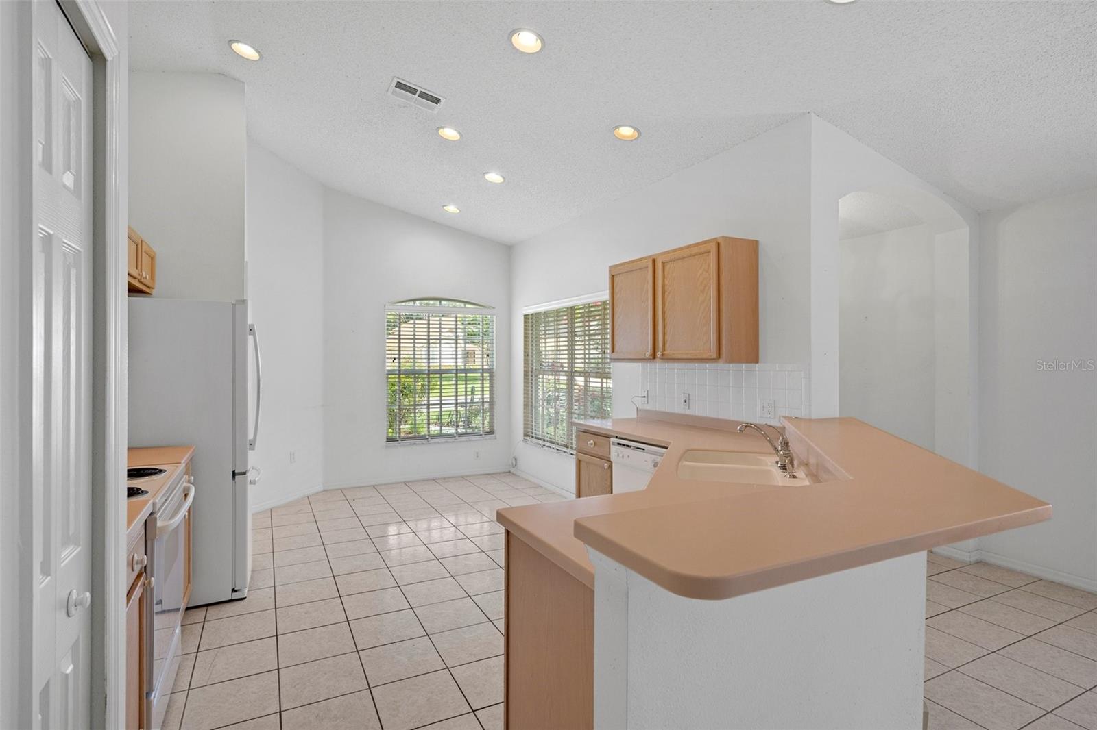 11230 Heathrow Ave Property Photo 8