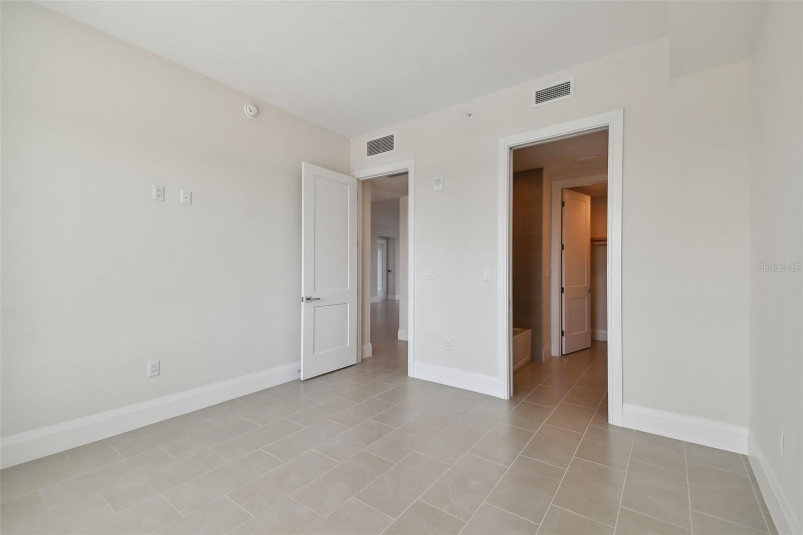 2910 W Barcelona St #802 Property Photo 24