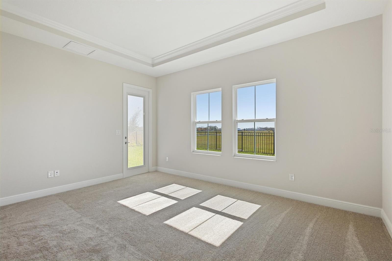 10422 Longmeadow Ave Property Photo 15