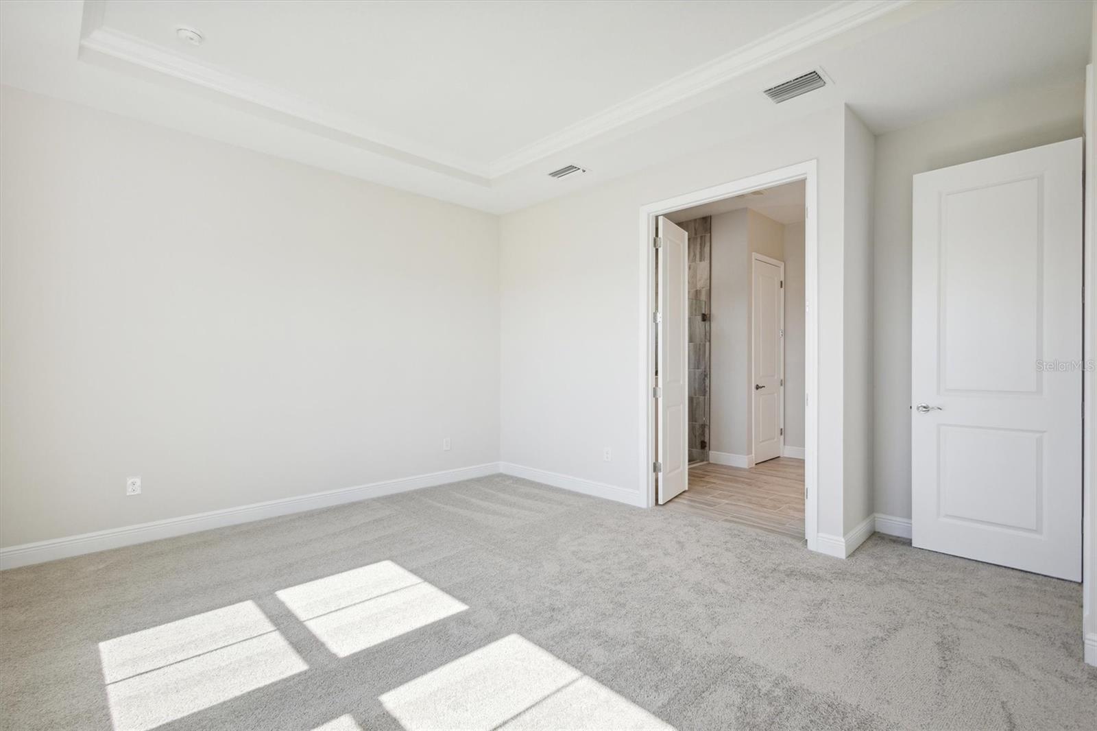 10422 Longmeadow Ave Property Photo 17