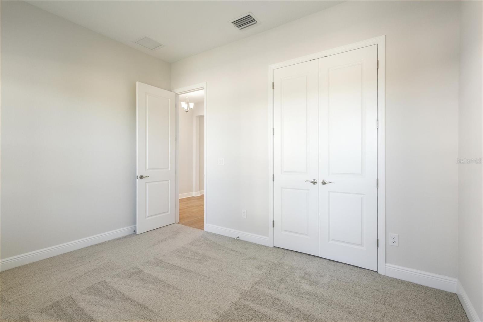 10422 Longmeadow Ave Property Photo 27
