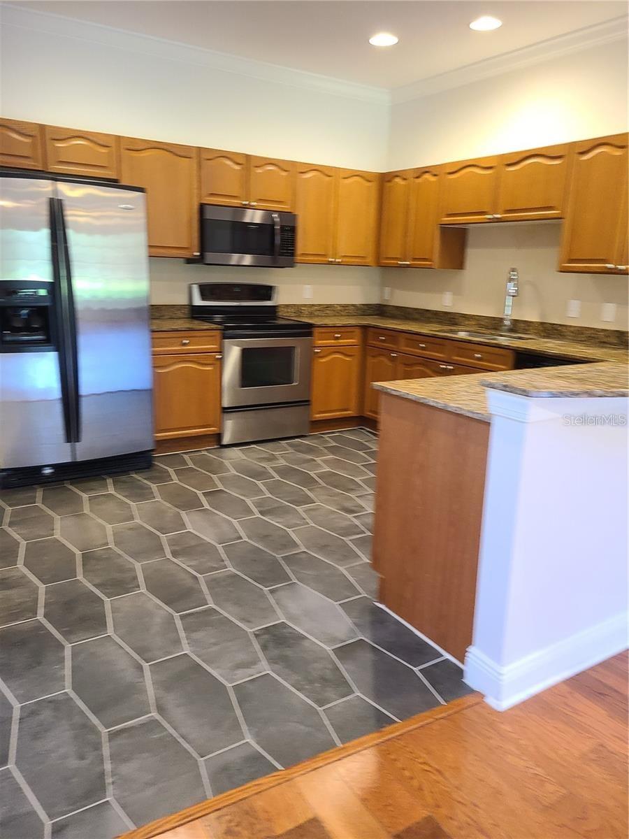 277 Valencia Cir Property Photo 4