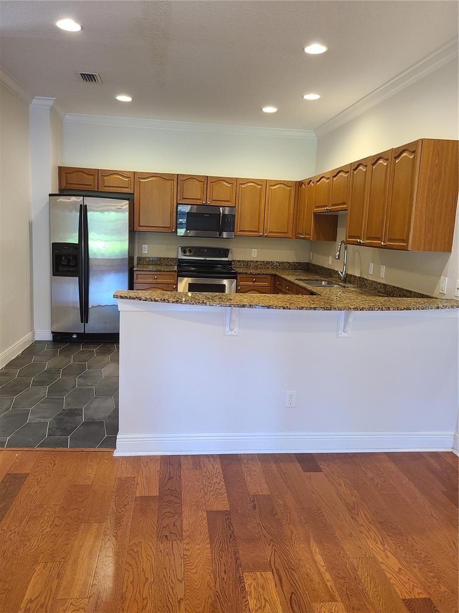 277 Valencia Cir Property Photo 17