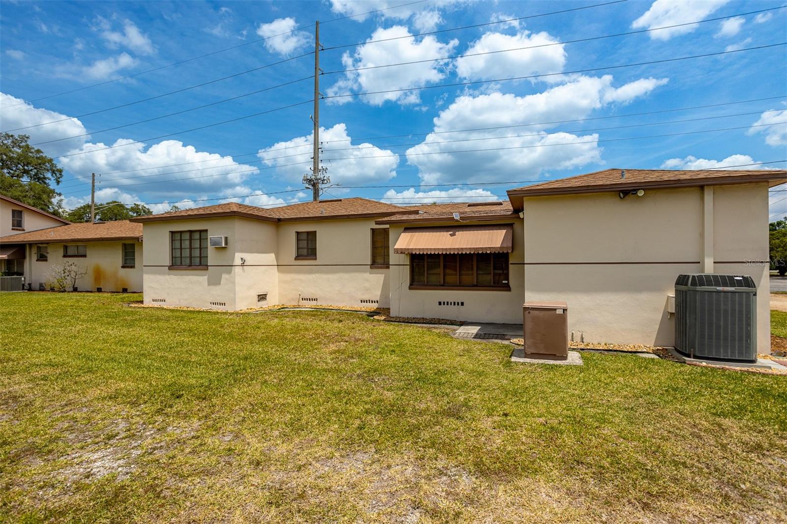 4902 N Habana Ave Property Photo 6