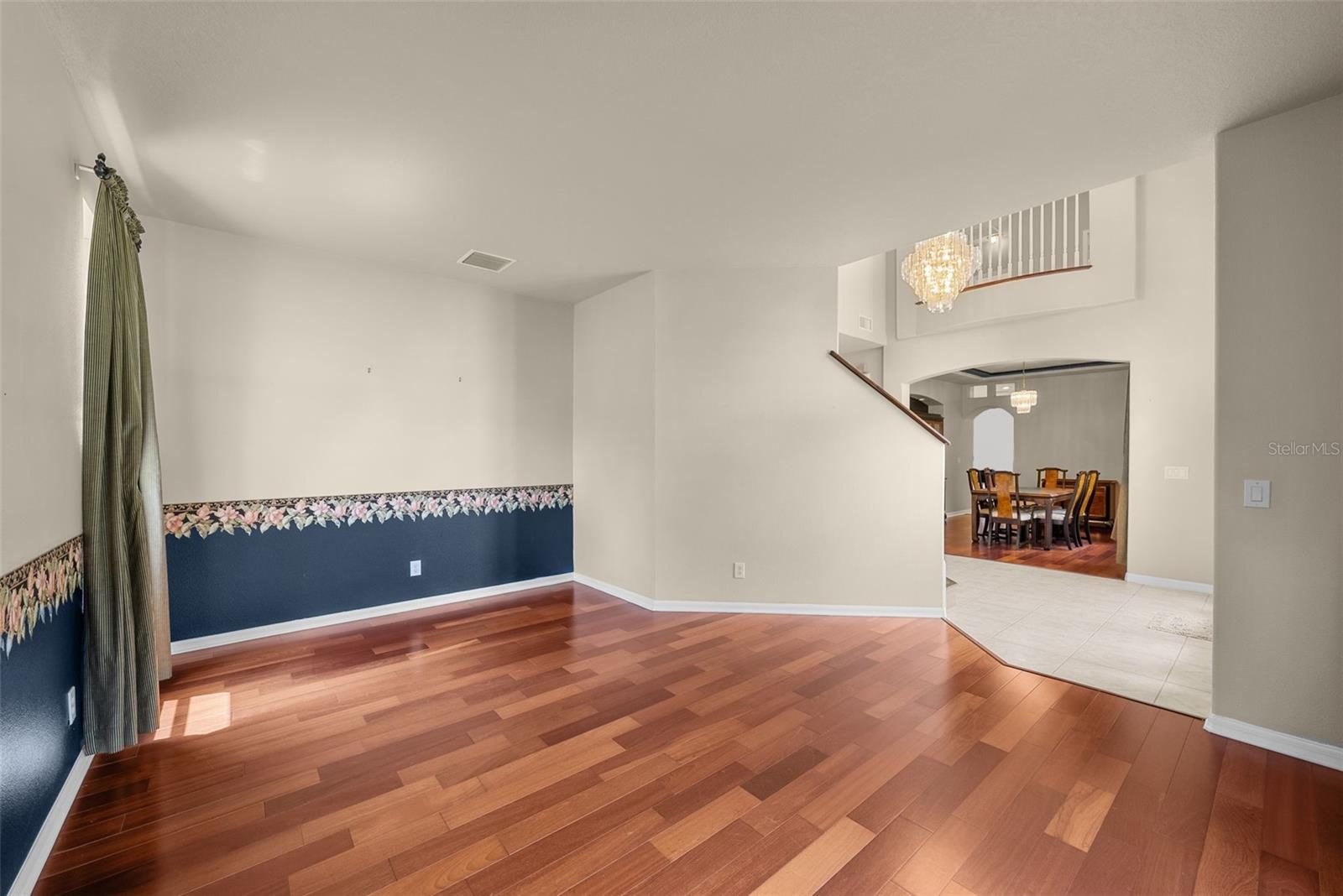 212 Excalibur Ct Property Photo 9