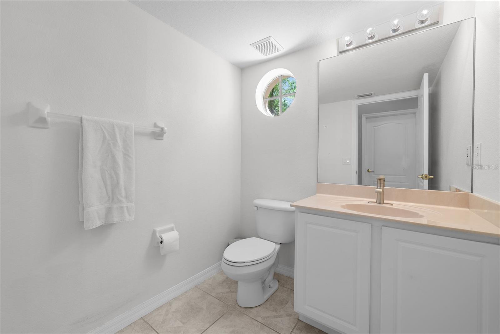 212 Excalibur Ct Property Photo 23