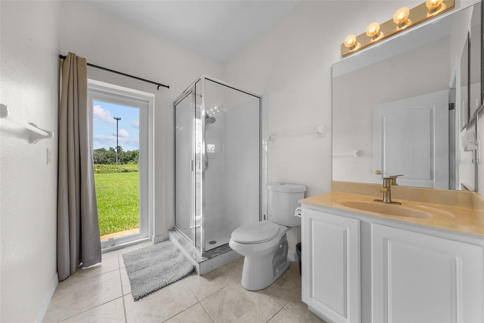 212 Excalibur Ct Property Photo 24
