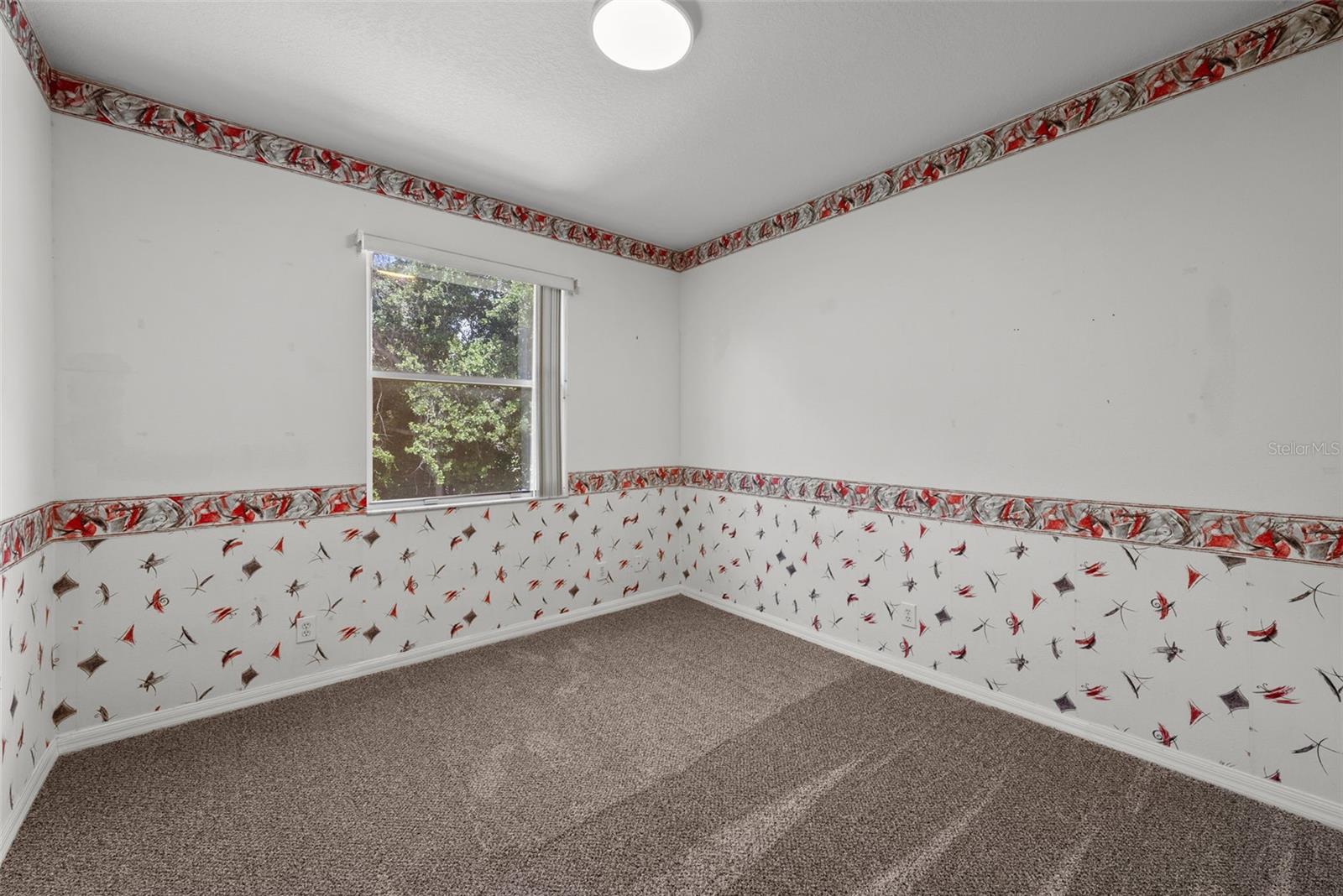 212 Excalibur Ct Property Photo 38