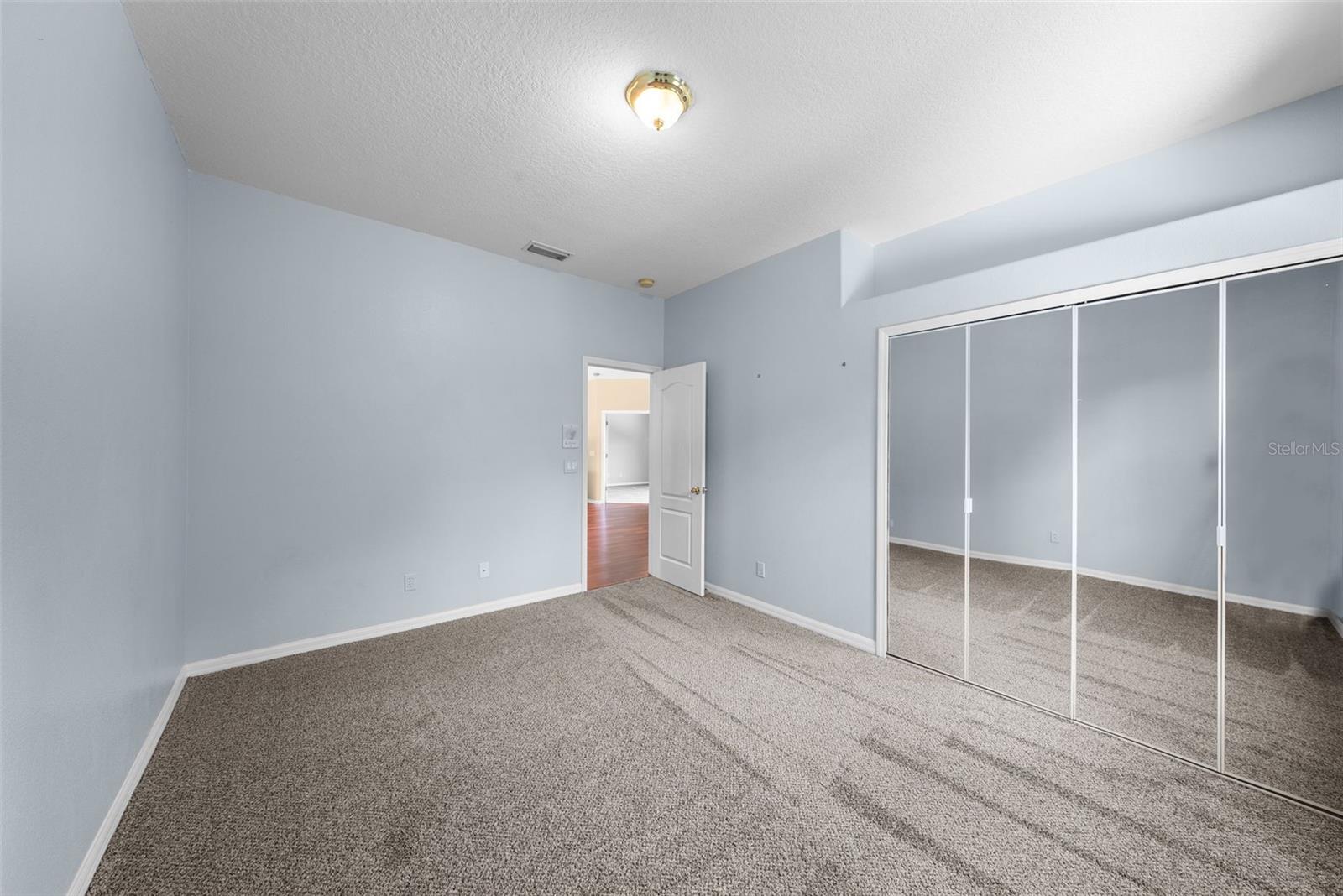 212 Excalibur Ct Property Photo 41