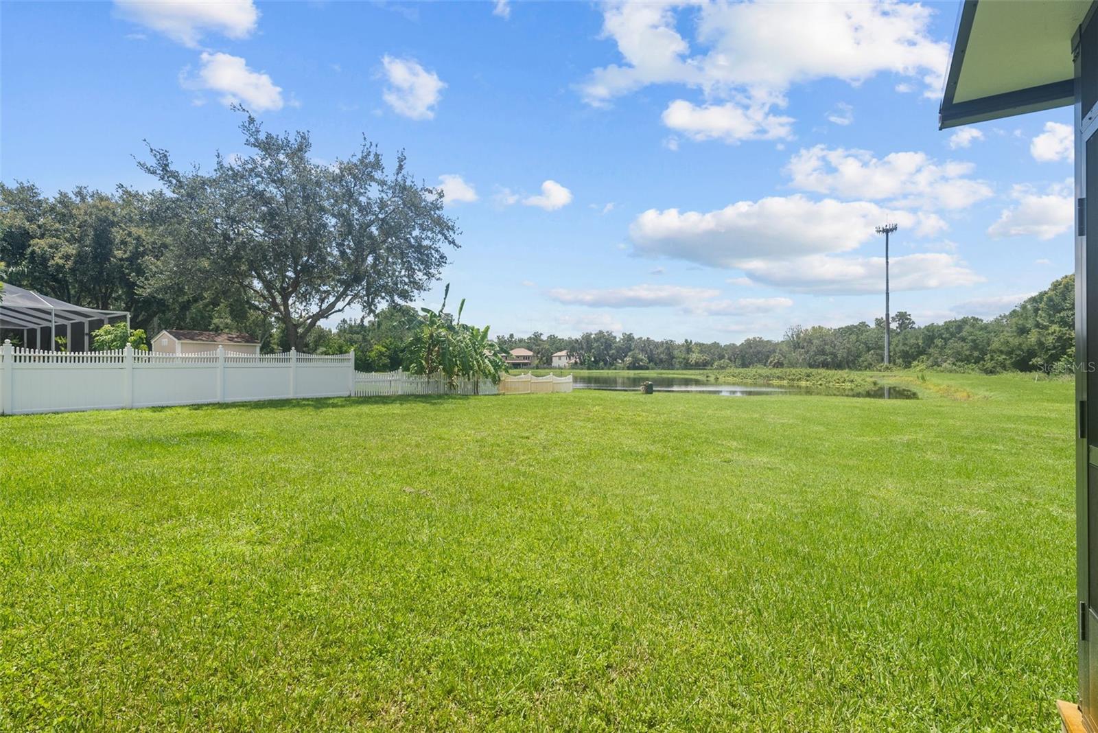 212 Excalibur Ct Property Photo 48