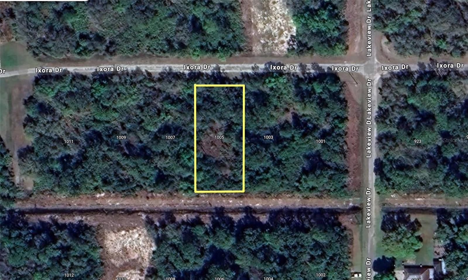 1005 Azalea Dr Property Photo