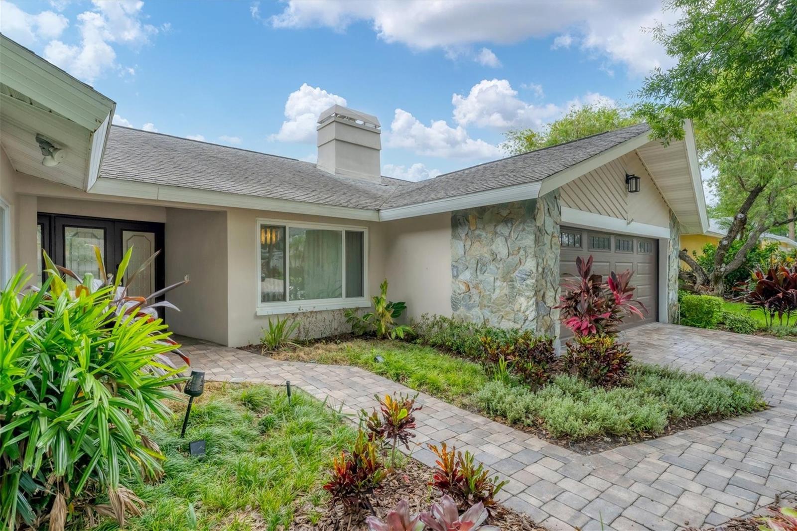 4302 Deepwater Ln Property Photo 8
