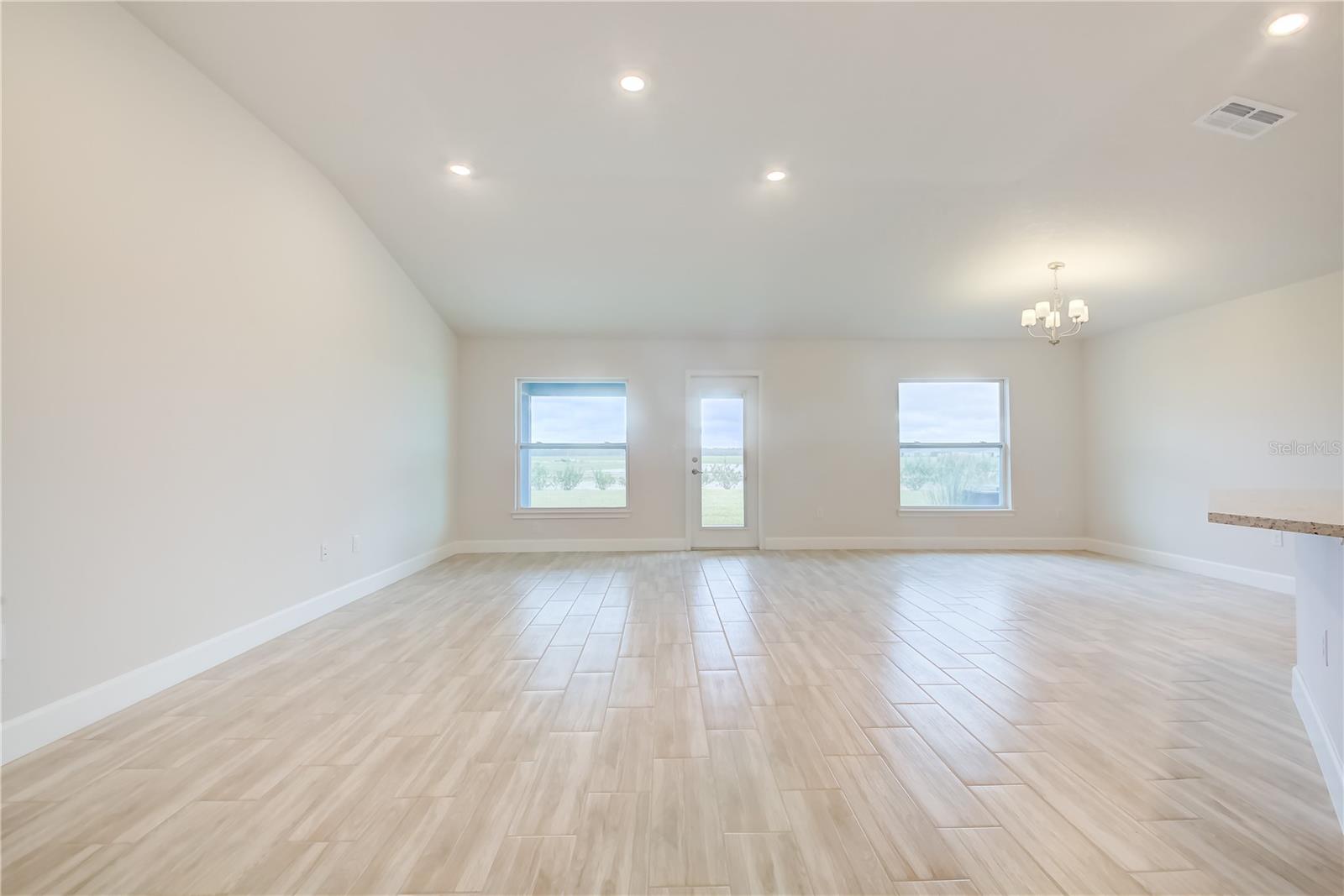6814 162nd Pl E Property Photo 9