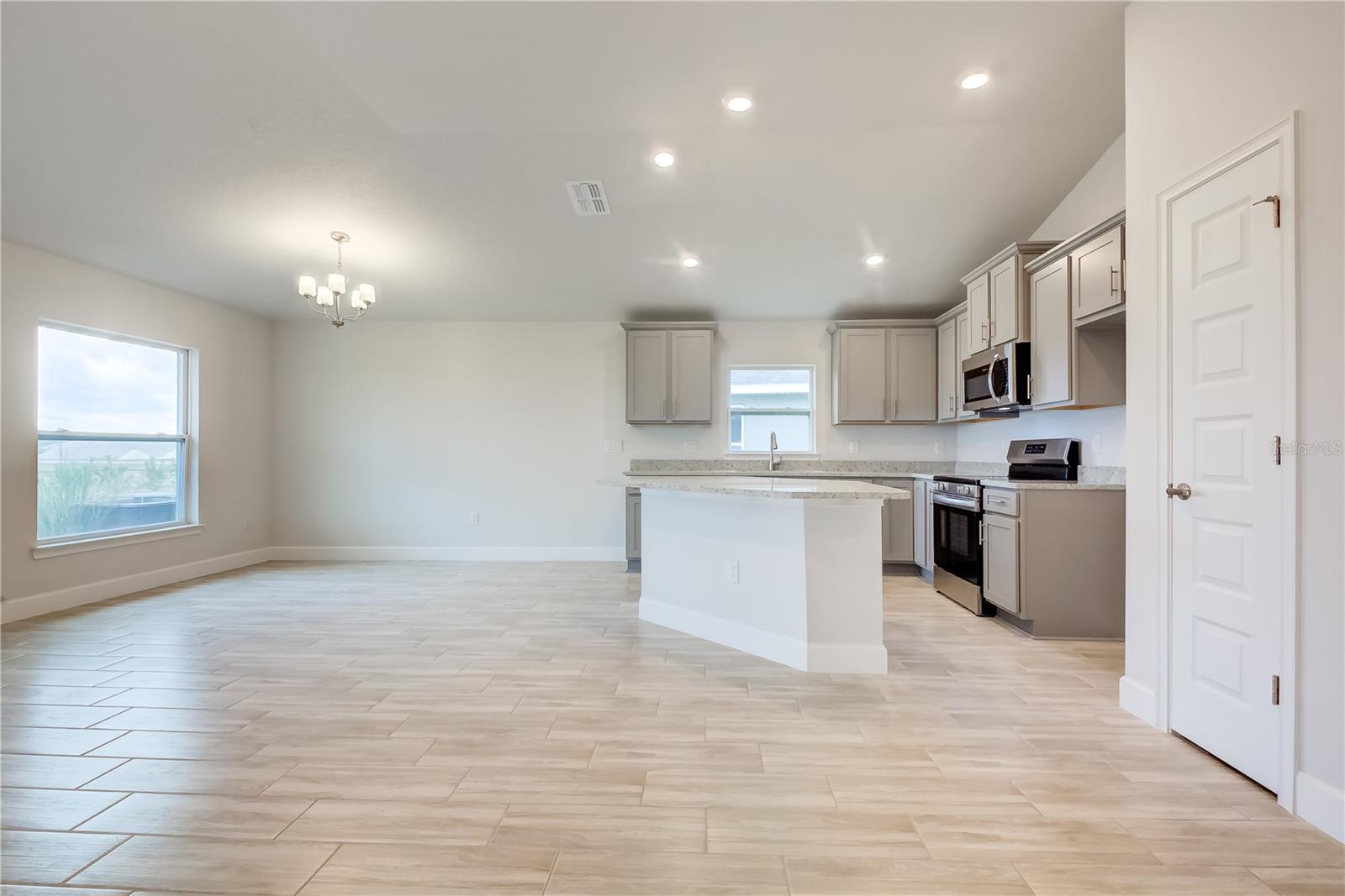 6814 162nd Pl E Property Photo 10