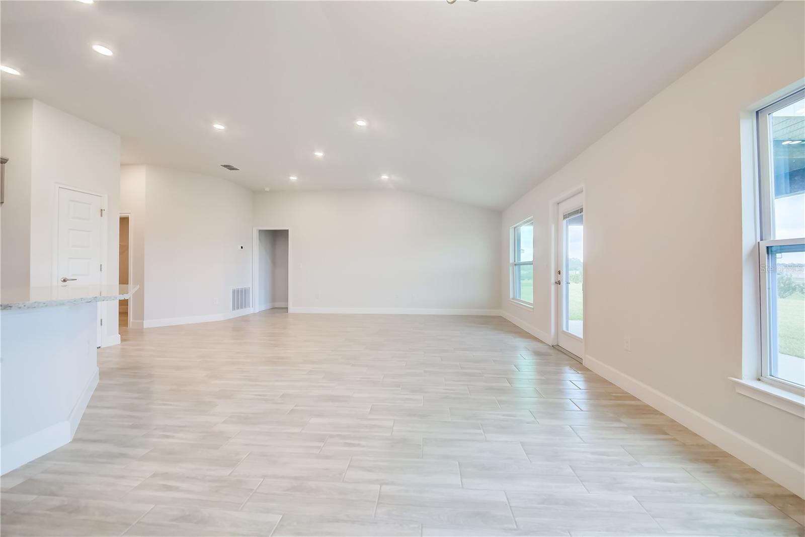 6814 162nd Pl E Property Photo 15