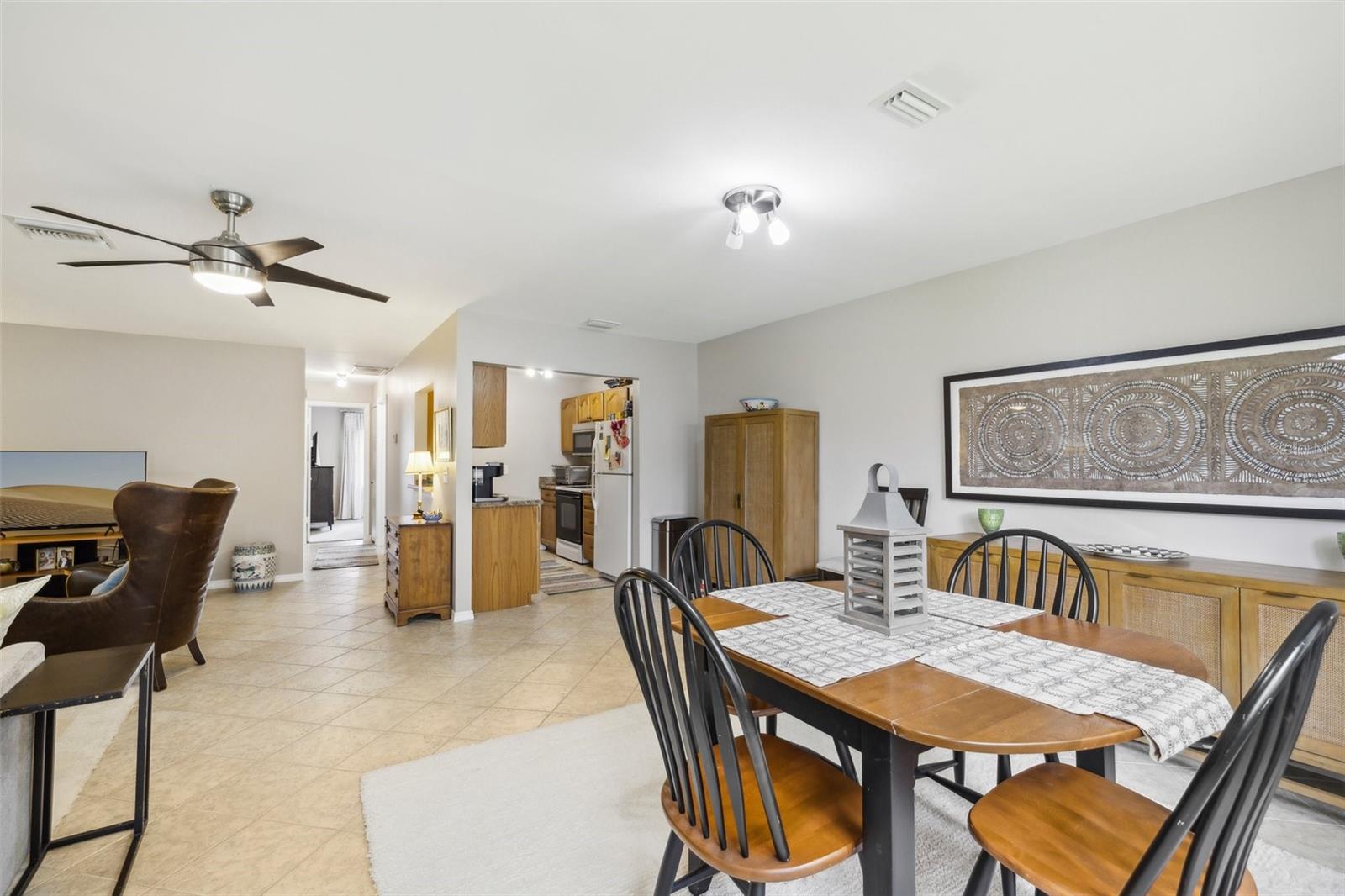 329 Grayston Pl #112 Property Photo 6