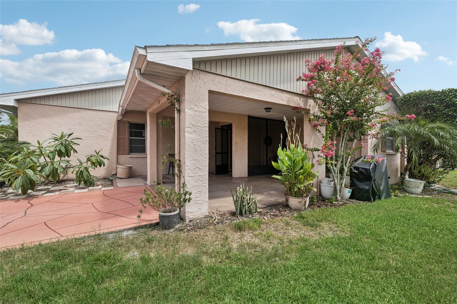 329 Grayston Pl #112 Property Photo 21