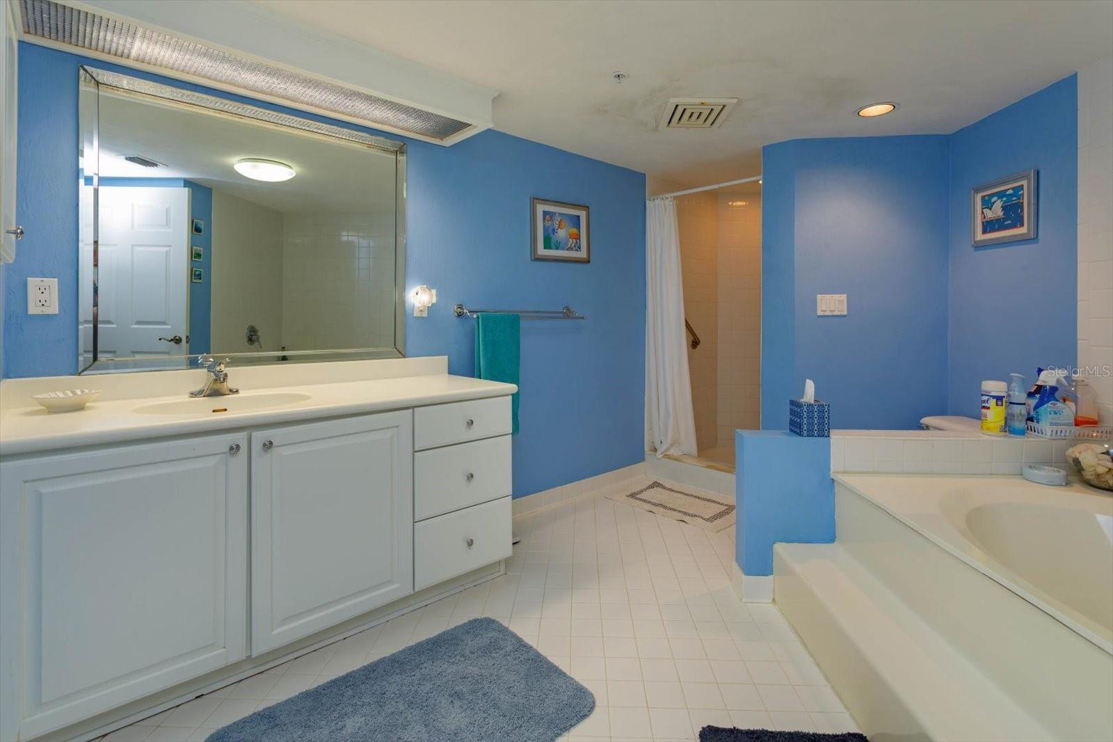 1 John Anderson Dr #604 Property Photo 19