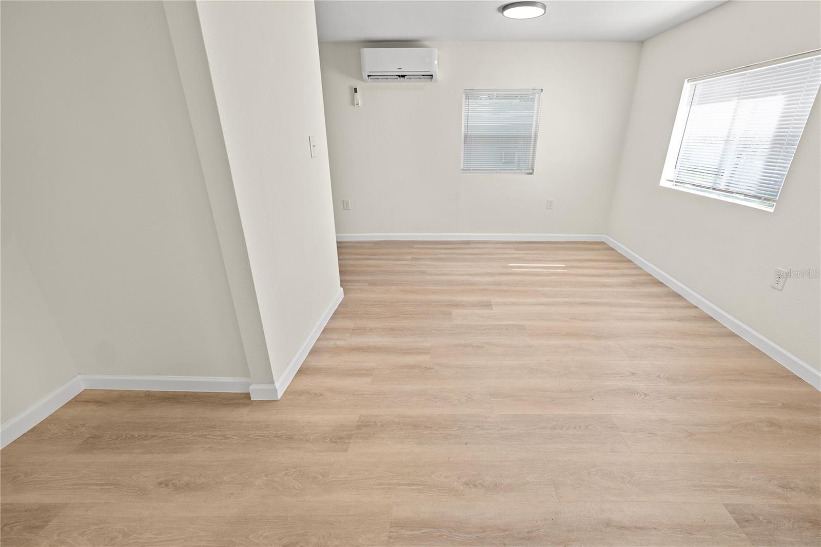 8738 N Tangerine Pl Property Photo 5