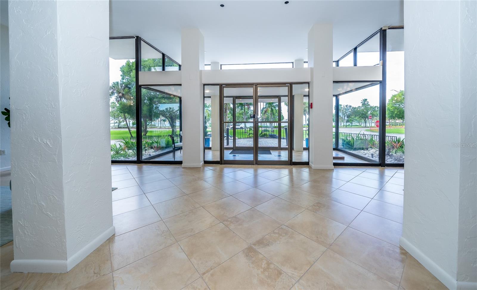 707 S Gulfstream Ave #602 Property Photo 40