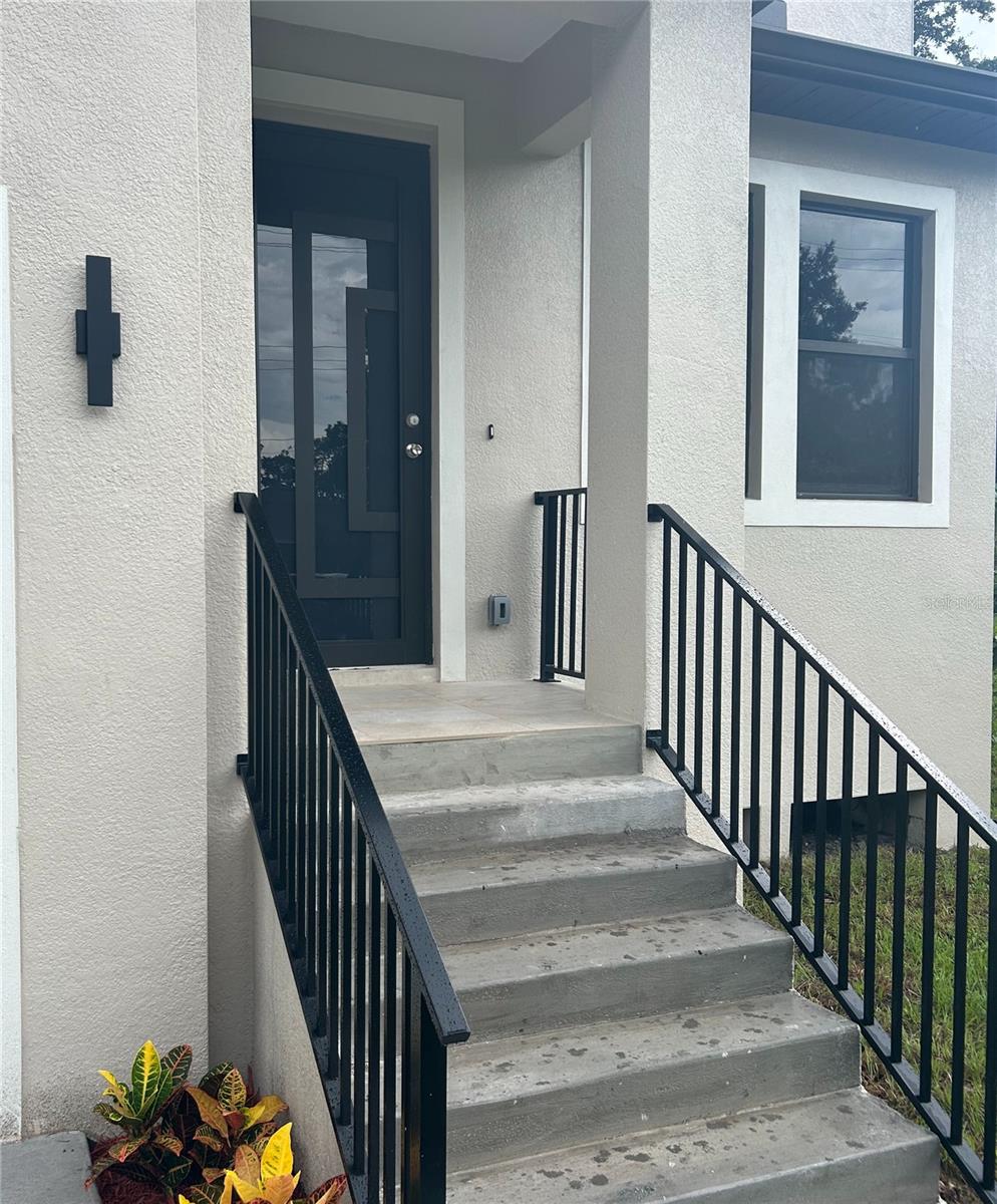 2122 Bird St. Property Photo 9