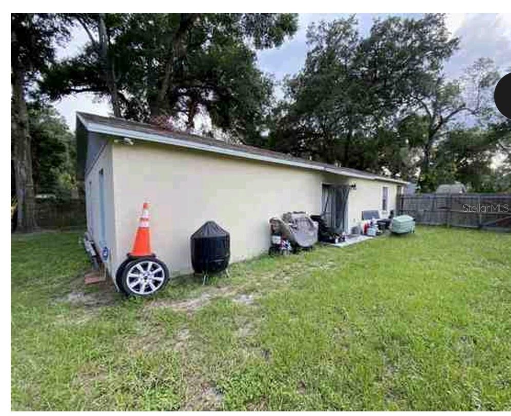 4605 N 39th St #1/2 Property Photo 2