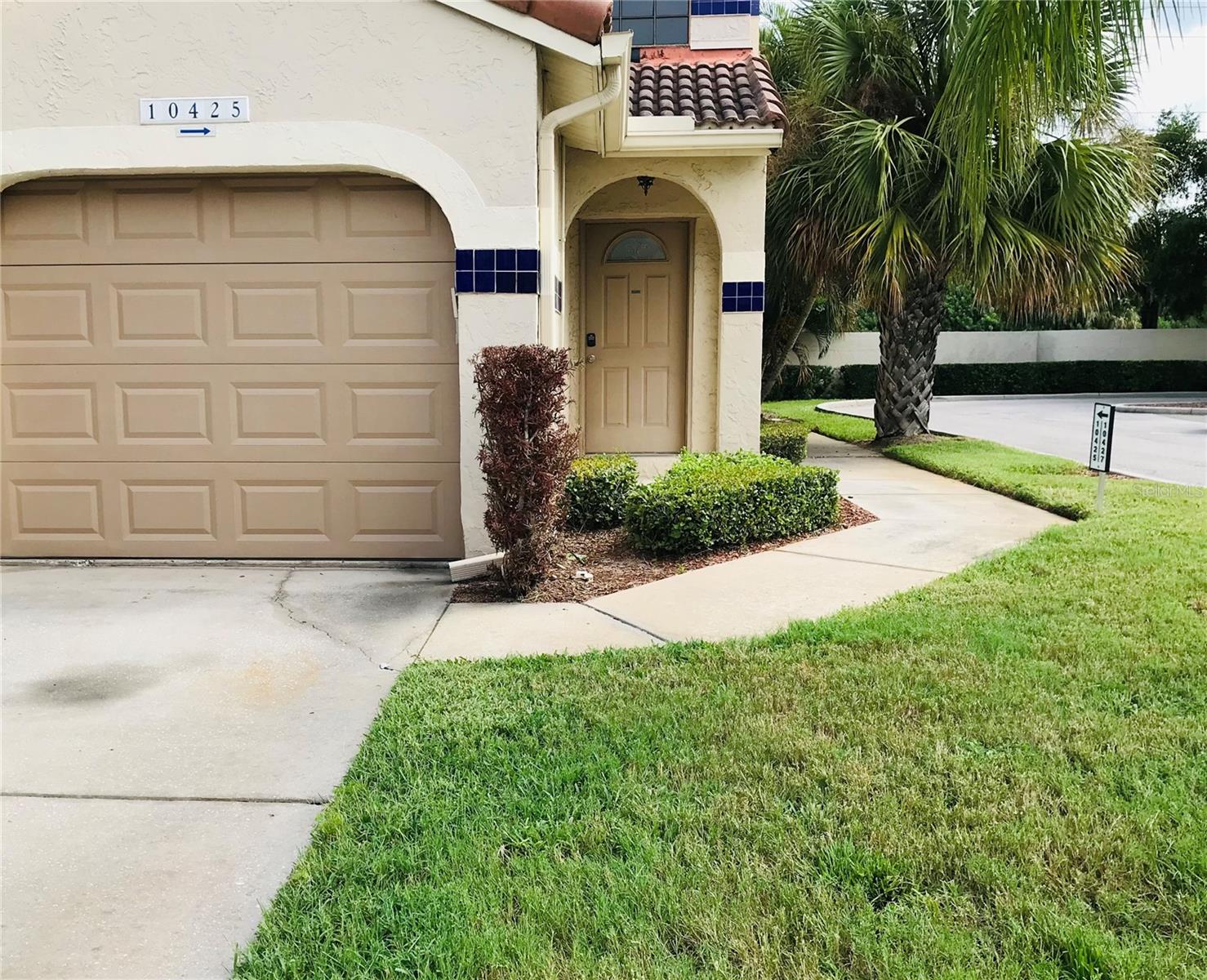 10425 LA MIRAGE CT #202 Property Photo 1