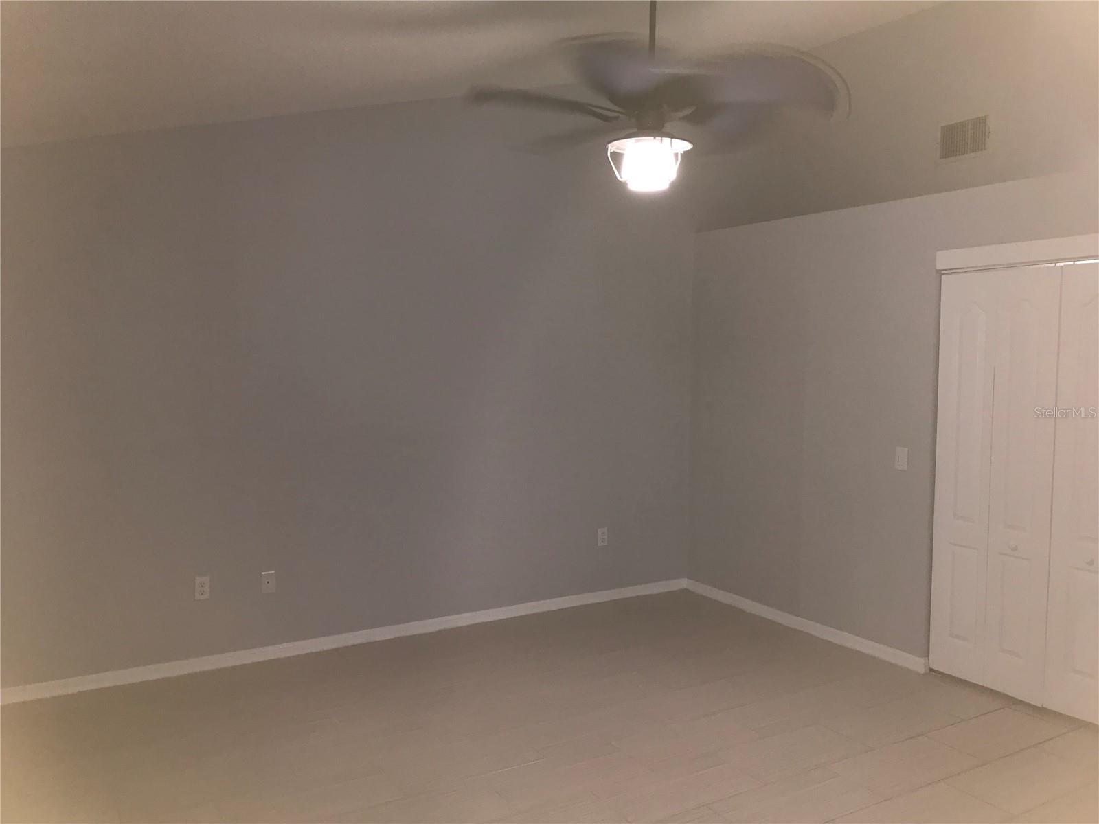 10425 La Mirage Ct #202 Property Photo 22