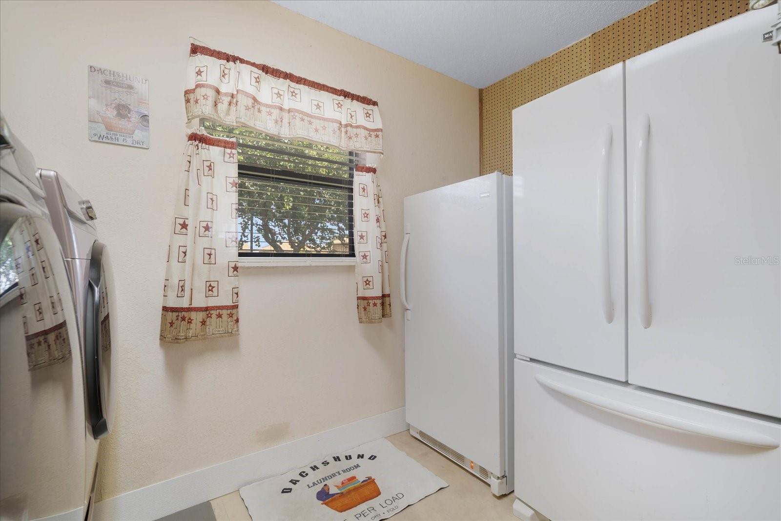 696 Caribbean Dr Property Photo 18