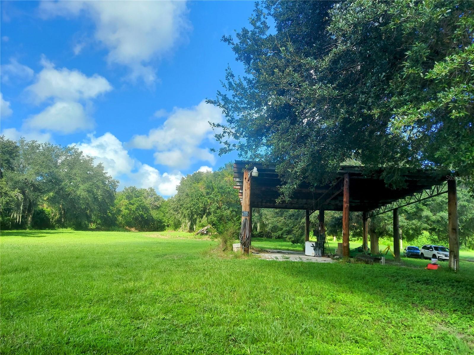 12016 Bullfrog Creek Rd Property Photo 2