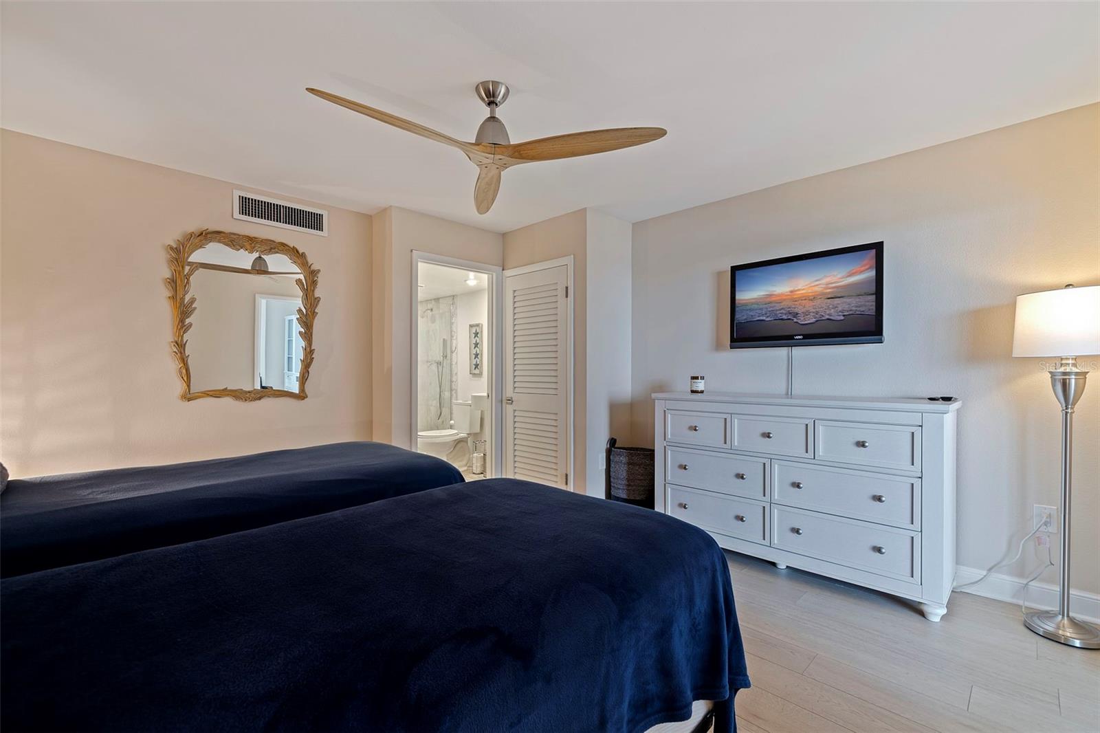 7650 Bayshore Dr #1005 Property Photo 30