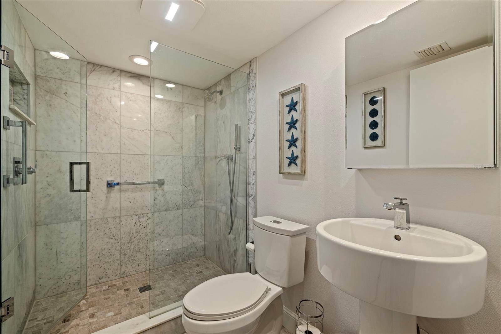 7650 Bayshore Dr #1005 Property Photo 31