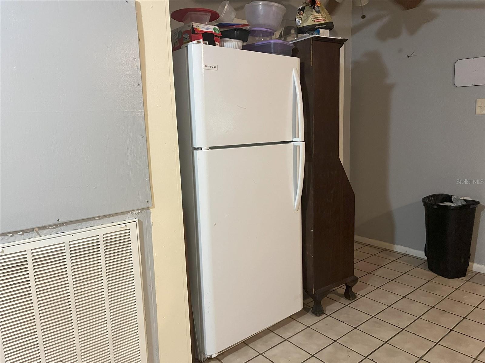 120 S San Remo Ave Property Photo 17