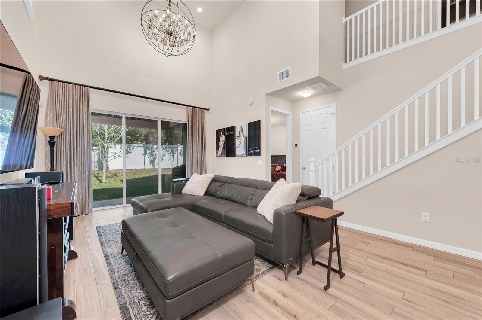 2280 Montview Dr Property Photo 11