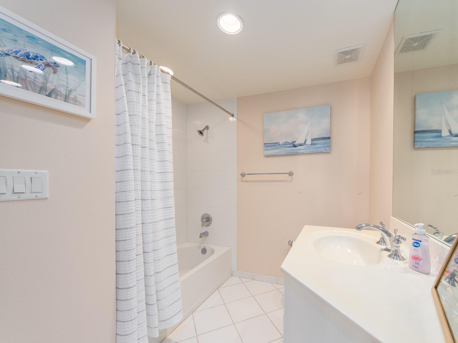 521 Mandalay Ave #410 Property Photo 27