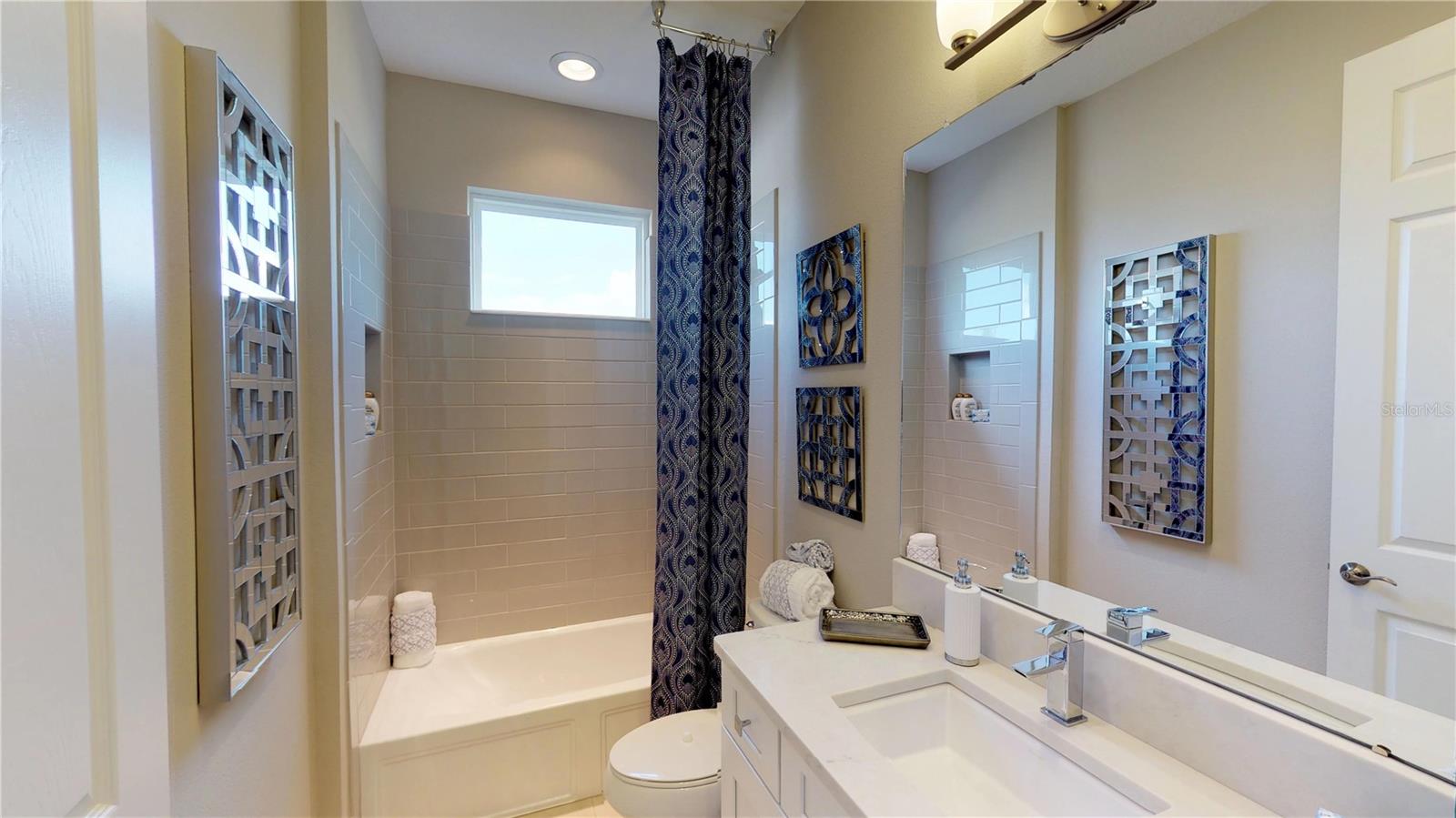 11172 Manor House Ln Property Photo 8