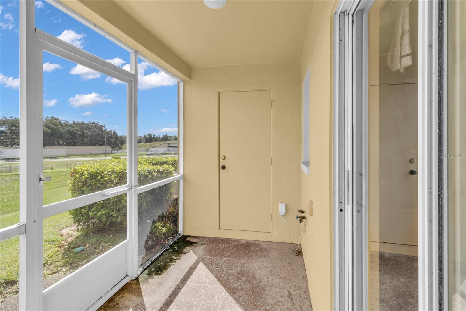 5333 River Rock Rd Property Photo 12