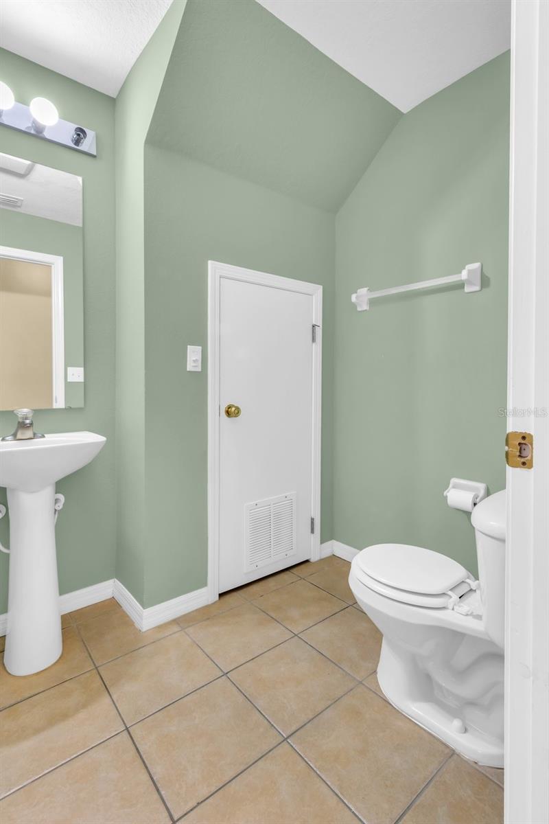5333 River Rock Rd Property Photo 22