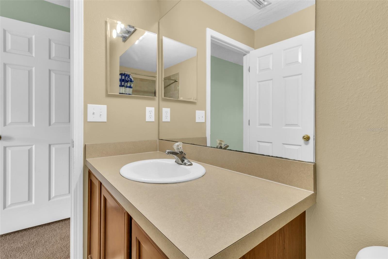 5333 River Rock Rd Property Photo 28