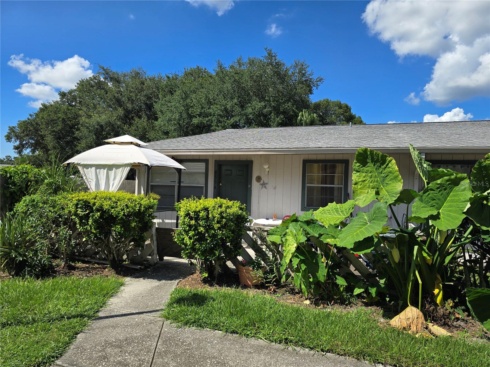 8528-8534 Channelview Cir Property Photo 2