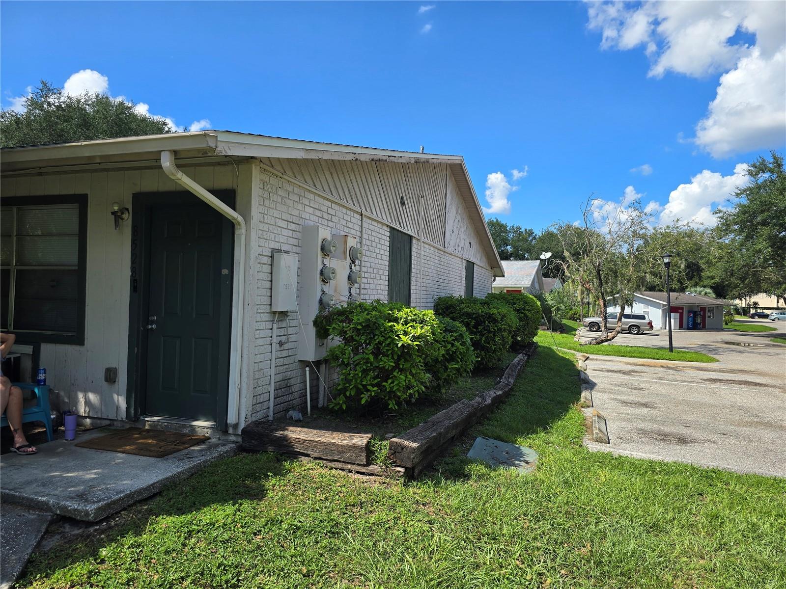 8528-8534 Channelview Cir Property Photo 5