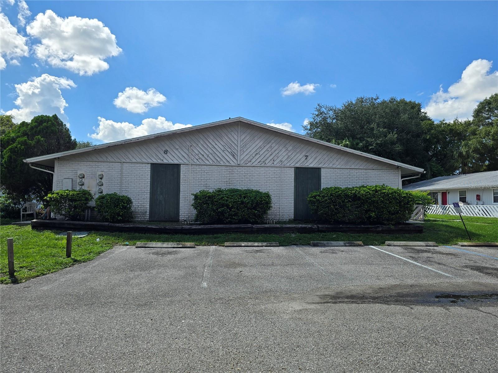 8528-8534 Channelview Cir Property Photo 6