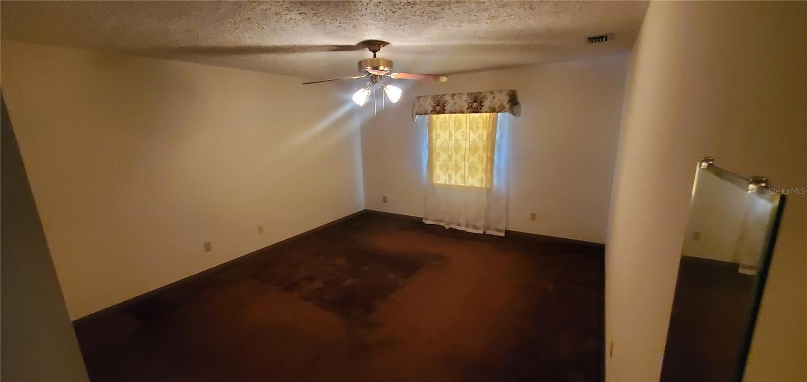18300 State Road 52 Property Photo 11